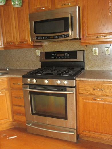 126 N Route 303 unit 2, Congers, NY 10920 - photo 2