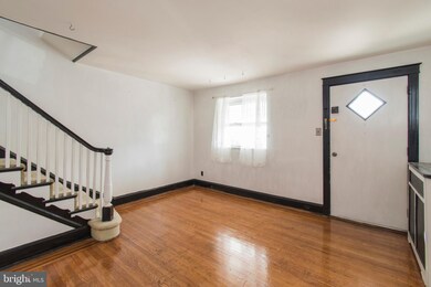 371 Wembley Rd, Upper Darby, PA 19082 - photo 4