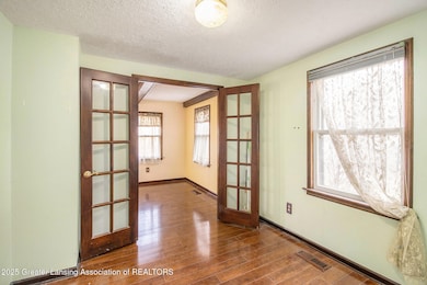 1119 W Miller Rd, Lansing, MI 48911 - photo 7