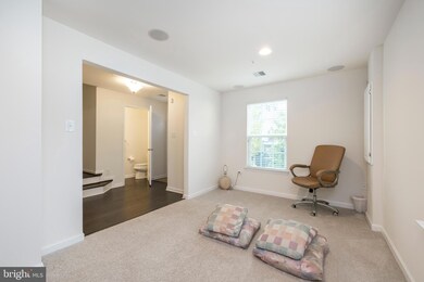 649 Washington Square, Spring City, PA 19475 - photo 6