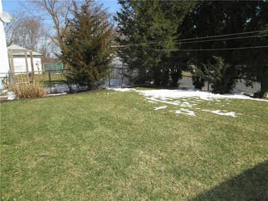 15 Cliff St, Central Falls, RI 02863 - photo 6