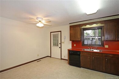 219 E Meadowview Dr unit 27-28-29, Statesville, NC 28625 - photo 6