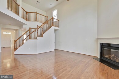 2704 Cast Off Loop, Woodbridge, VA 22191 - photo 4