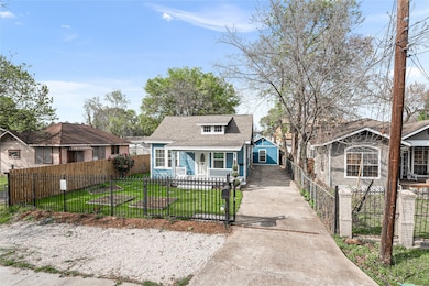 320 Coronado St unit A, Houston, TX 77009 - photo 4