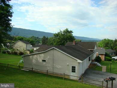 296 Locust Dr, Strasburg, VA 22657 - photo 7