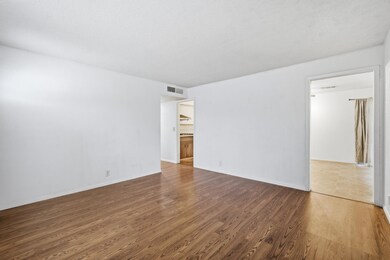 1214 S Spruce St, Tulare, CA 93274 - photo 7