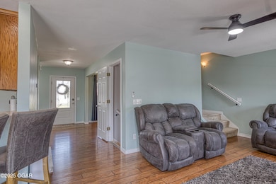 408 Walton, Carl Junction-44