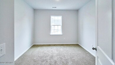 Cali_Express_White_Cabinets06