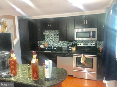 7806 Omega Ct, Hyattsville, MD 20785 - photo 5