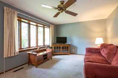 115 San Juan Rd, Carpentersville, IL 60110 - photo 5