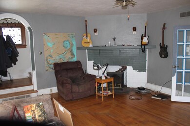 7 - Living room