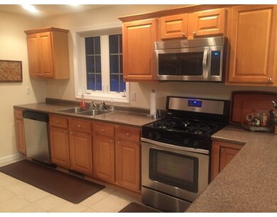 10 Dogwood Cir, Pelham, NH 03076 - photo 2