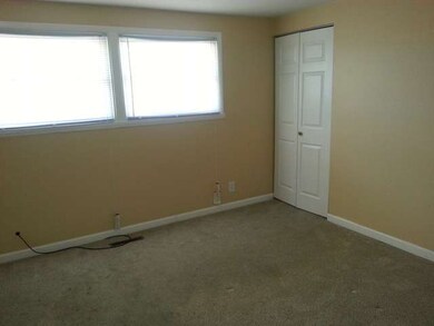 307 Amarillo Dr, Carpentersville, IL 60110 - photo 6