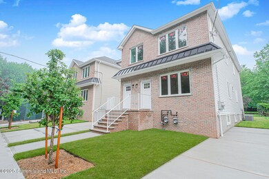 28 Singleton St, Staten Island, NY 10309 - photo 3