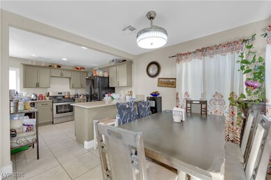 3993 Gulliver St, Las Vegas, NV 89115 - photo 7