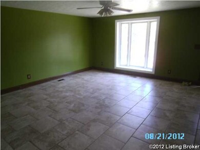 8812 Old Ironsides Dr, Louisville, KY 40228 - photo 7