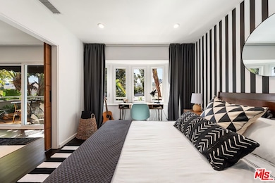 1330 N Crescent Heights Blvd unit 10, Los Angeles, CA 90046 - photo 6