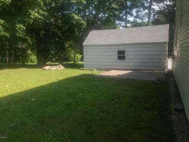 Detached Garage