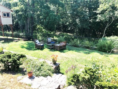 61 Alhambra Cir, Cranston, RI 02905 - photo 5