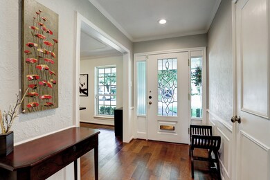 10231 Candlewood Dr, Houston, TX 77042 - photo 2