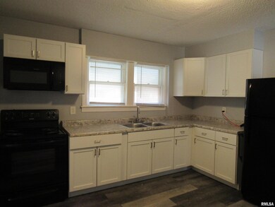 4624 Cheyenne Ave unit B, Davenport, IA 52806 - photo 6