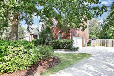 327MarshOaksDrive-02