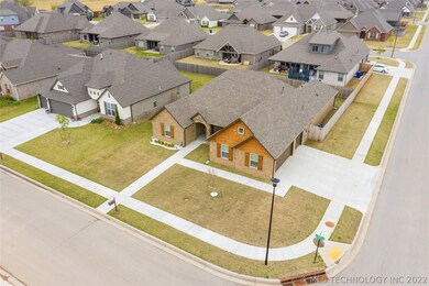 10422 S 233rd East Place, Broken Arrow, OK 74014 - photo 5