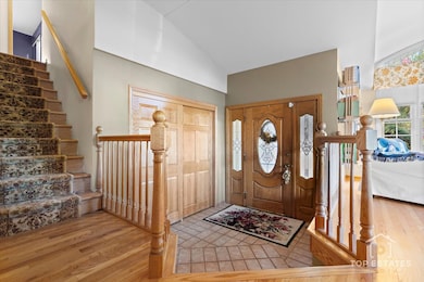 823 S Salem Dr, Schaumburg, IL 60193 - photo 4