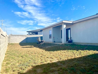 1620 Jerez Loop, Laredo, TX 78046 - photo 2