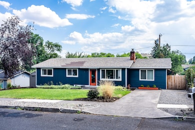 1319 NE Thompson Dr, Bend-2