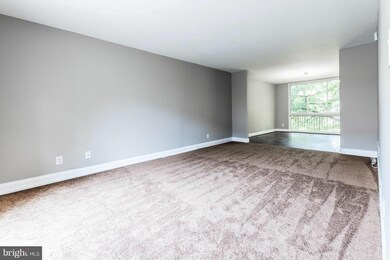 10568 Faulkner Ridge Cir, Columbia, MD 21044 - photo 3