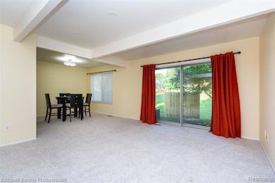 VIEW TOWARD THE DINING ROOM