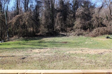 520 Staples St, Reidsville, NC 27320 - photo 4