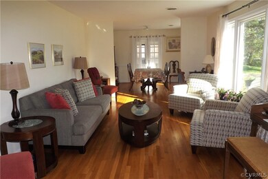 Living Room/Great Room has beautifully refinished