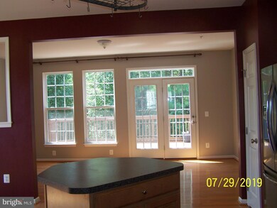 42251 St Huberts Place, Chantilly, VA 20152 - photo 6