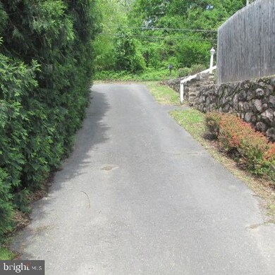 916 S Reading Ave, Boyertown, PA 19512 - photo 7