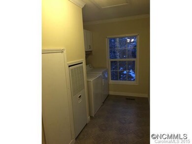 124 Peaceful Valley Dr, Leicester, NC 28748 - photo 2