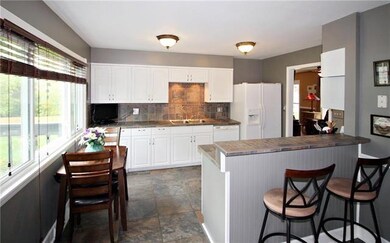 13211 Logan Ln, Lenexa, KS 66215 - photo 3