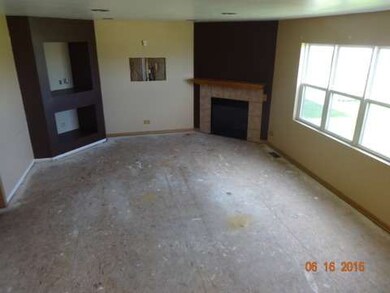 4036 Lakeview Dr, Country Club Hills, IL 60478 - photo 4