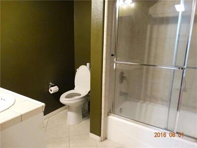 Spacious bathroom.