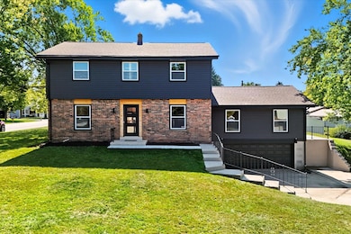 5801 W Allwood Dr, Franklin, WI 53132 - photo 2