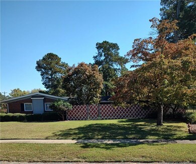 830 Montclair Rd, Fayetteville, NC 28314 - photo 2