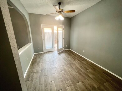 8035 Trail Side Dr, Houston, TX 77040 - photo 6