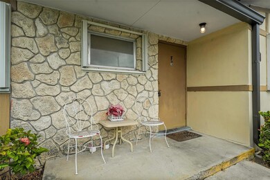 2769 Ashley Dr W unit F, West Palm Beach, FL 33415 - photo 2