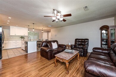 39 Valley Dr, Farmington, AR 72730