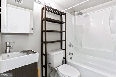 1645 Parkcrest Cir unit 100, Reston, VA 20190 - photo 7