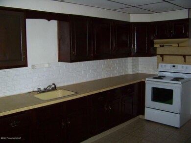 145 Sharpe St, Kingston, PA 18704 - photo 4