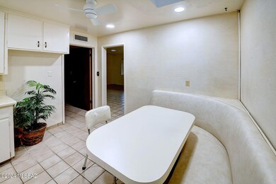 4426 E La Jolla Cir, Tucson, AZ 85711 - photo 6