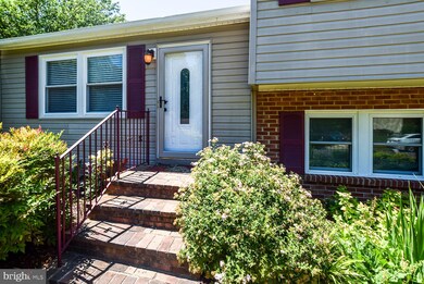 5210 Vienna Dr, Clinton, MD 20735 - photo 2