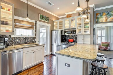 1421 Columbia St, Houston, TX 77008 - photo 6